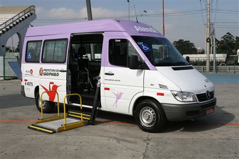 Transporte adaptado exclusivo e gratuito para pessoas deficiência