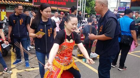 【女乩身太子起駕持香操寶 清明太子女乩身起駕持香操寶 池府王爺乩身起駕持香操寶 醒獅 神輿參禮】伸港泉州厝泉安宮前往麻豆代天府進香