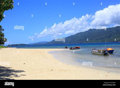 Beautiful Coral reefs coastline of Guadalcanal Island, Solomon Stock ...