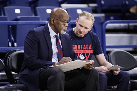 Introducir Imagen Coach Of Gonzaga Men S Basketball Abzlocal Mx