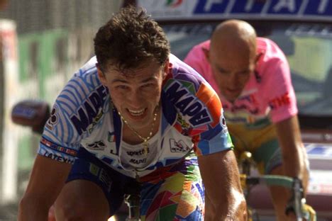 Quel Giro Del E Lo Storico Duello Pantani Tonkov Russia Beyond