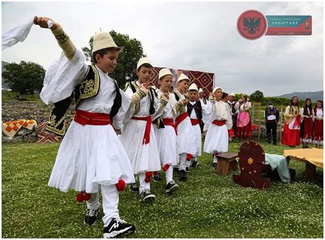 Albanien Folk Albanian Culture Albanian Clothing Albanians