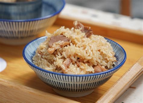 高雄油飯推薦 米院子油飯 十幾年老牌油飯功夫x老屋翻新文青風店面超特別鴨肉油飯 美食好芃友