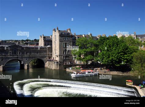 Bath Weir And Pulteney Bridge On The River Avon In Bath Somerset