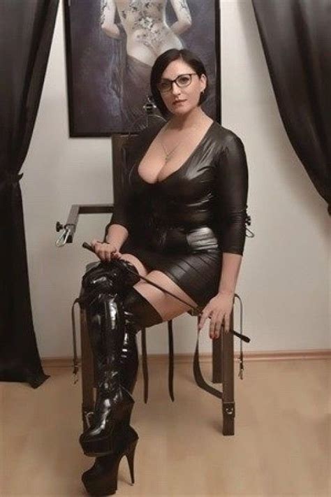 Domain Domina On Twitter Mystery Dominant Who Can Identify This