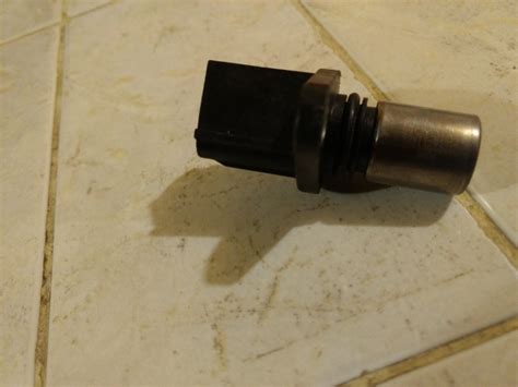 Sensor De Arbol De Levas Toyota Avanza Hilux Nuevo Original Mercado