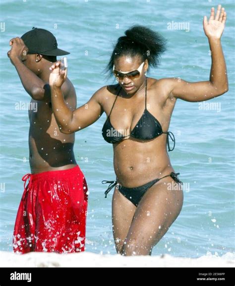 Hot Sexy Jackie Speier Bikini Pics