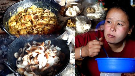 Mushroom Curry In The Lunch Nepali Village Kitchen Buffalo Shed