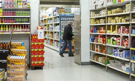 Survey Finds Iceland Priciest for Shoppers