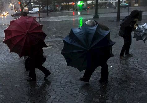 Porto Viana Do Castelo E Braga Em Aviso Amarelo Na Segunda Feira