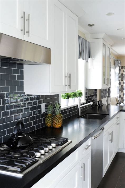 Kitchen Backsplash With Black Granite Countertops And White Cabinets – Kitchen Info