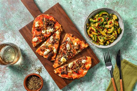 Pizza Sur Naan Aux Merguez à La Ricotta Et à La Sauge Recette Hellofresh