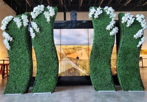 Waved Greenery backdrop - Phoenix Event Decor