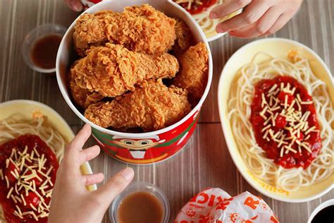 Filipino Fast Food Chain Jollibee Is Opening New Restaurant In Michigan