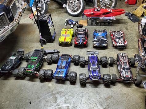 Mine, and my friends traxxas/rc car collection. Lovin it : Traxxas