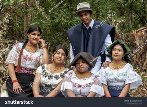 Best Ecuador Traditional Clothing Royalty-Free Images, Stock Photos ...