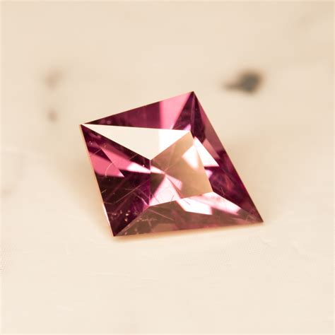 Color Change Pastel Pyrope Garnet Tanzania Ct Kite