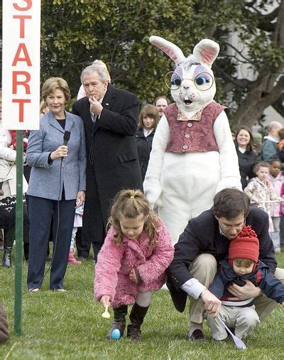 Lol Sean Spicer Used To Be The White House Easter Bunny Marie Claire