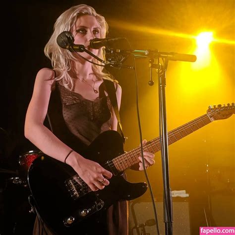 Ellie Rowsell Wolf Alice Ellieciararowsell Nude Leaked Photo