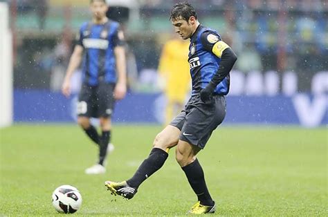 Inter Milan gives Javier Zanetti one-year contract extension - Sports Illustrated