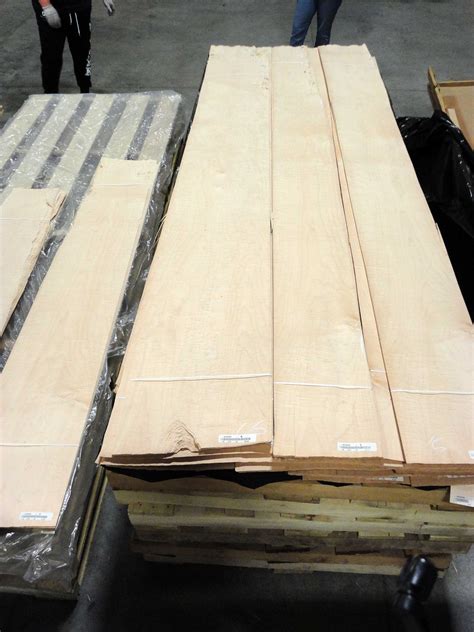 Curly Maple Veneer - Kretz Lumber