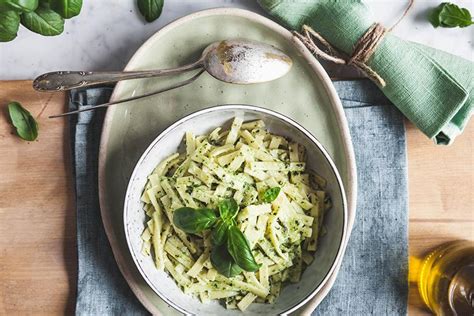 Tagliolina Con Pesto Di Zucchine Miele E Mandorle Pastaio Maffei La