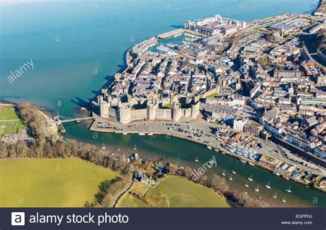 Caernarfon Castle Aerial Stock Photos & Caernarfon Castle Aerial Stock ...