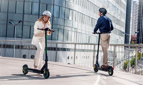 Acer D Barque Sur Le March De La Trottinette Lectrique