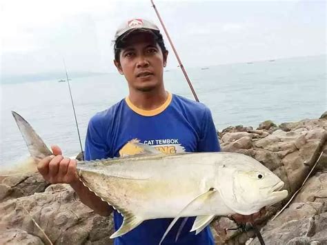 Pelabuhan Ratu Nih 12 Spot Wisata Mancing Di Laut Ini Jadi Favorit Dan