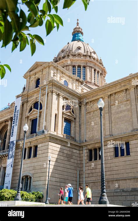 Palacio Nacional De Catalunya Fotos Und Bildmaterial In Hoher