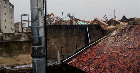 Casarões desabam parcialmente no Centro do Recife