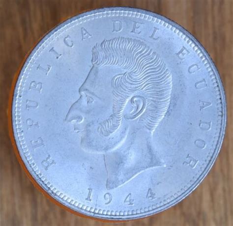 Mo Republica Del Ecuador Cinco Sucres Silver Crown Coin Unc