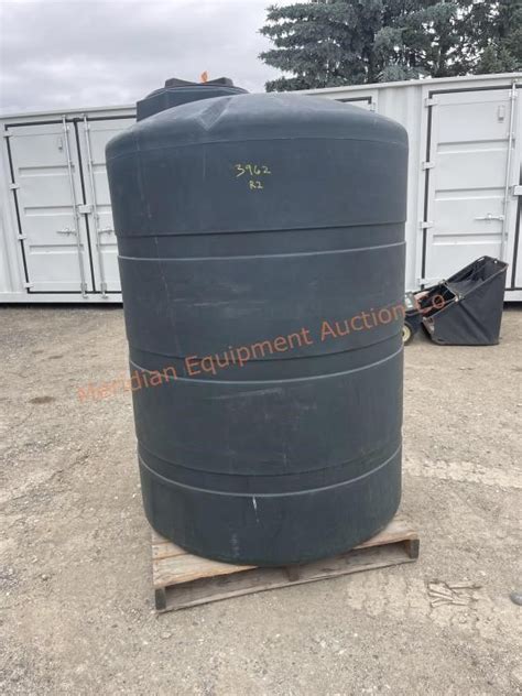 500 Gallon Poly Water Tank | Live and Online Auctions on HiBid.com