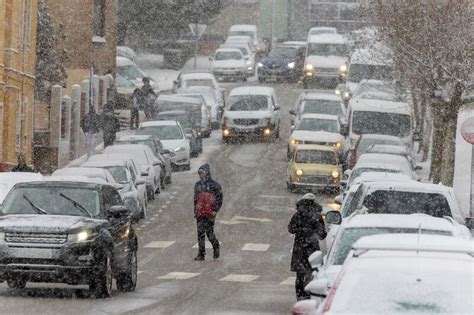 El Temporal De Nieve Afecta A Carreteras