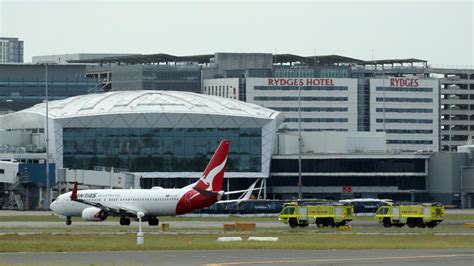 Qantas Flight Qf144 Sydney Airport Bound Plane Issues Emergency Mayday