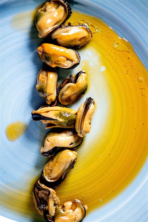 Moules Fumées Dans Lhuile Fumoir Dantan Des Îles De La Madeleine