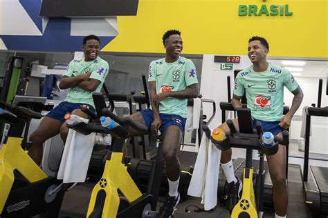 Brazil's National Team: Endrick, Vini Jr, and Rodrygo Training Updates ...