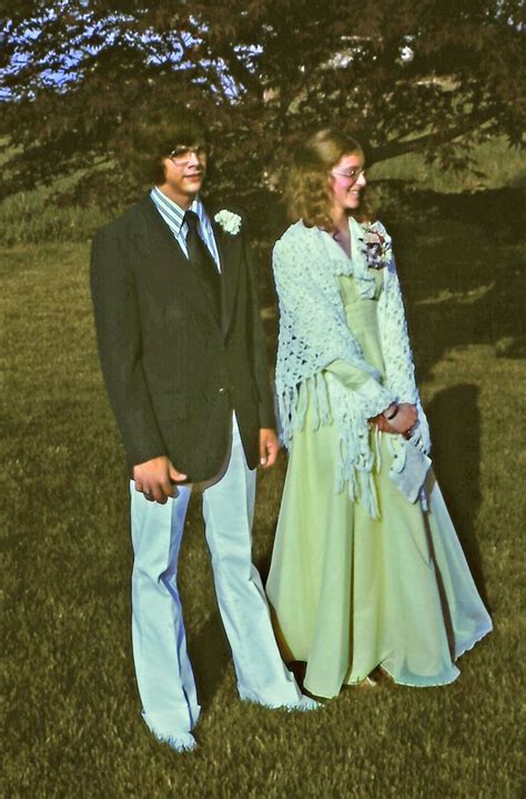 40 Cool Pics Of The 70s Prom Couples ~ Vintage Everyday