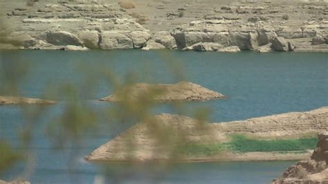 Lake Mead drops to record-low water levels amid dangerous drought ...