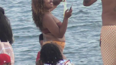 Bikini Beach Girls Videos Vol