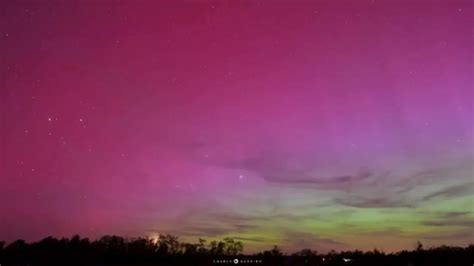 Les images des aurores boréales observées dans le ciel français après