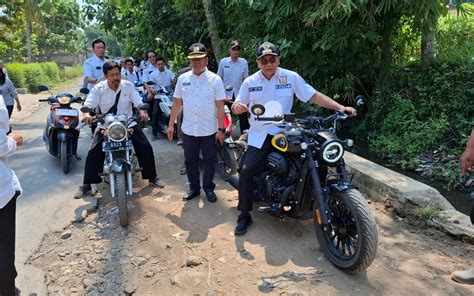 Tinjau Lokasi Infrastruktur Rusak Parah Pj Bupati Bondowoso Kendarai