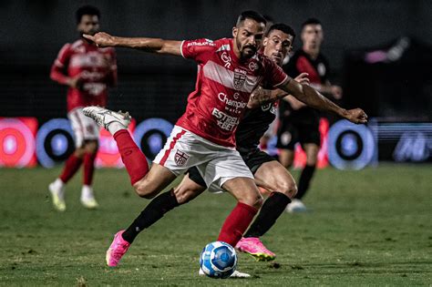 Defesa volta a falhar e Atlético GO é derrotado pelo CRB no Campeonato