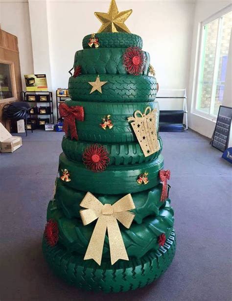 30 Of The Most Creative Christmas Trees Creative Christmas Trees