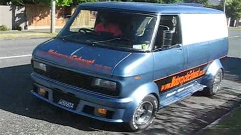 Custom Bedford Van Deep Dish Rims V8 Youtube