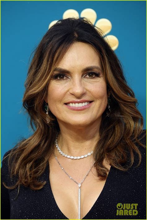 Mariska Hargitay Makes Jaws Drop At Emmy Awards 2022 With Christopher