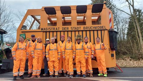 Ausgelassene Stimmung Beim Faschingsumzug In Niederissigheim Tausende