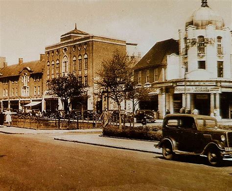 Top Of Watford High Street C 1950 S Terry Trainor Flickr