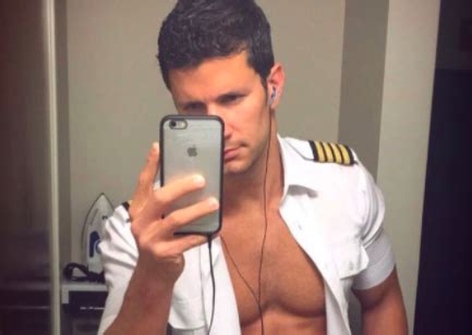 Boy4ME Tu Revista Gay Online