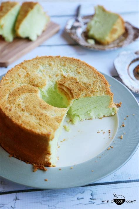 How To Make Soft And Fluffy Pandan Chiffon Cake Complete Guide Artofit